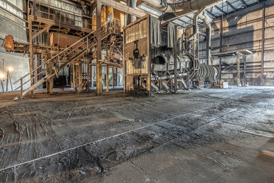 More Photos Of 283 N Main St, Fredericktown Industrial For Sale