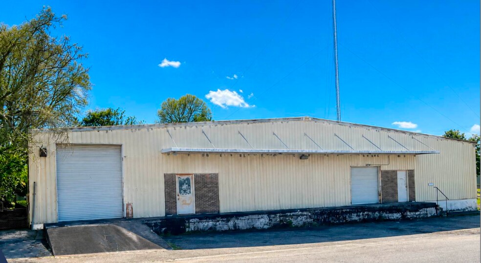 More Photos Of 1953 Mobile Rd, Montgomery Warehouse For Sale