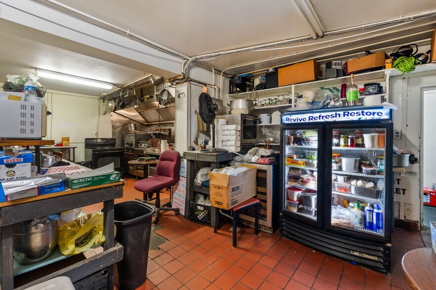 More Photos Of 10 Anastasia Blvd, Saint Augustine Bar For Lease