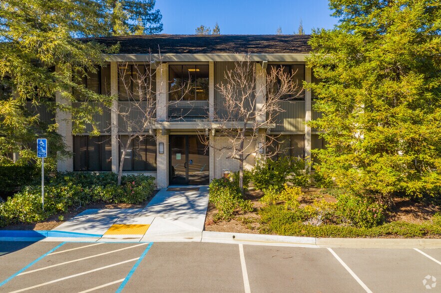 More Photos Of 3000 Sand Hill Rd, Menlo Park Office For Lease
