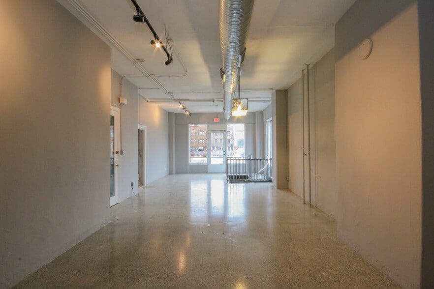 More Photos Of 28 E 16th St, Indianapolis Apartments For Lease