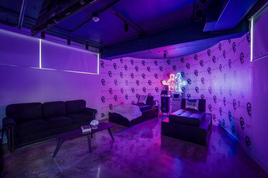 More Photos Of 2424 S Dixie Hwy, Coconut Grove Loft Creative Space For Sale