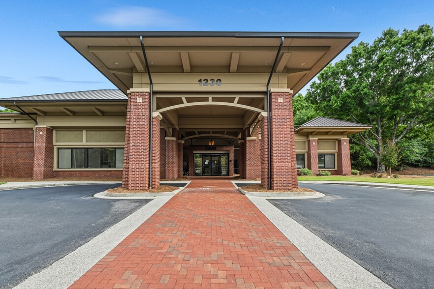 More Photos Of 1230 Bald Ridge Marina Rd, Cumming Medical For Lease