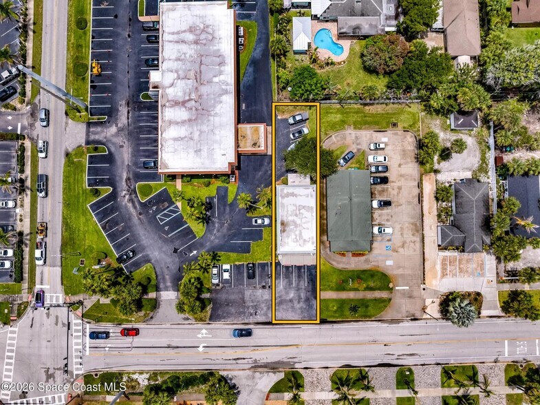 More Photos Of 405 Ocean Ave, Melbourne Beach General Retail For Sale
