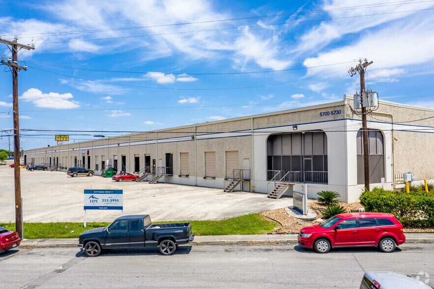 More Photos Of 5700-5730 Rittiman Plz, San Antonio Distribution For Lease