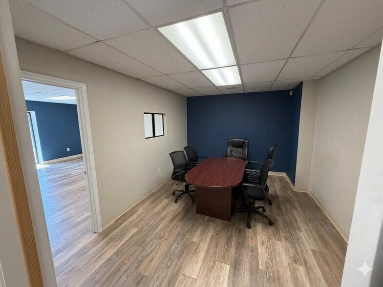 More Photos Of 850 W 40th St, Norfolk Office For Lease