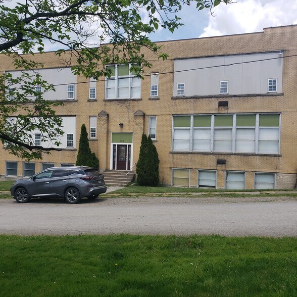 More Photos Of 138 Clay Ave, Templeton Apartments For Sale