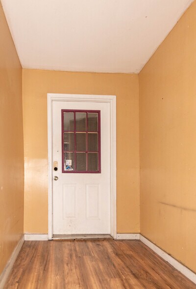More Photos Of 4905 Liberty Heights Ave, Gwynn Oak Storefront Retail Residential For Sale