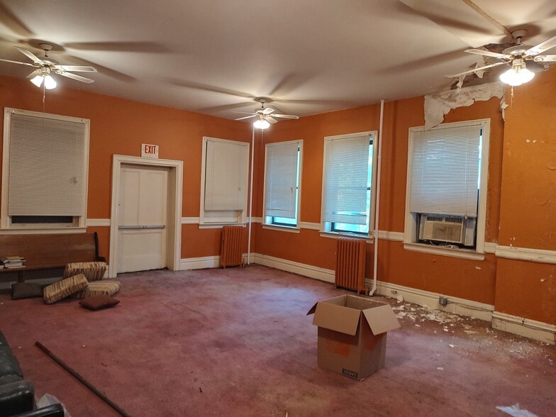 More Photos Of 126 Rutgers Ave, Jersey City Specialty For Sale