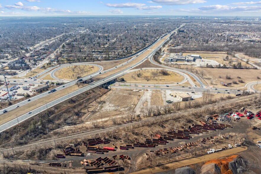 More Photos Of 2714 Dougall Ave, Windsor Land For Sale