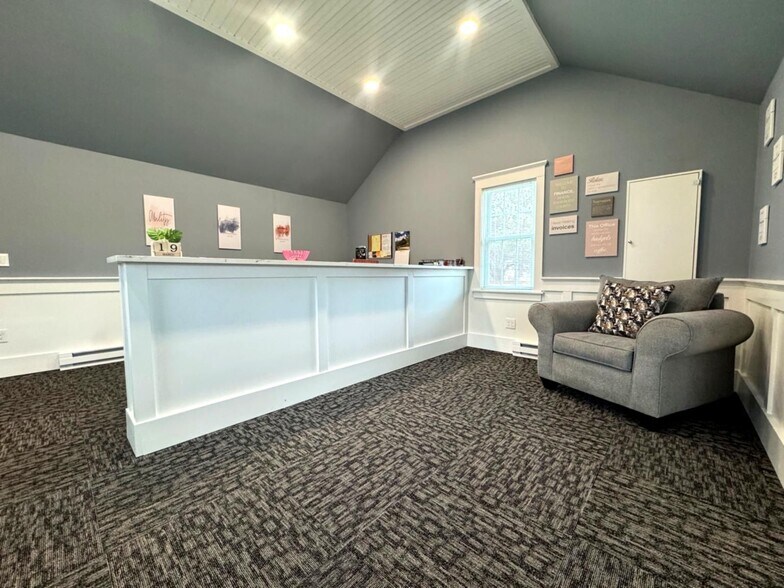 More Photos Of 1147 Ballston Lake Rd, Ballston Lake Office For Sale