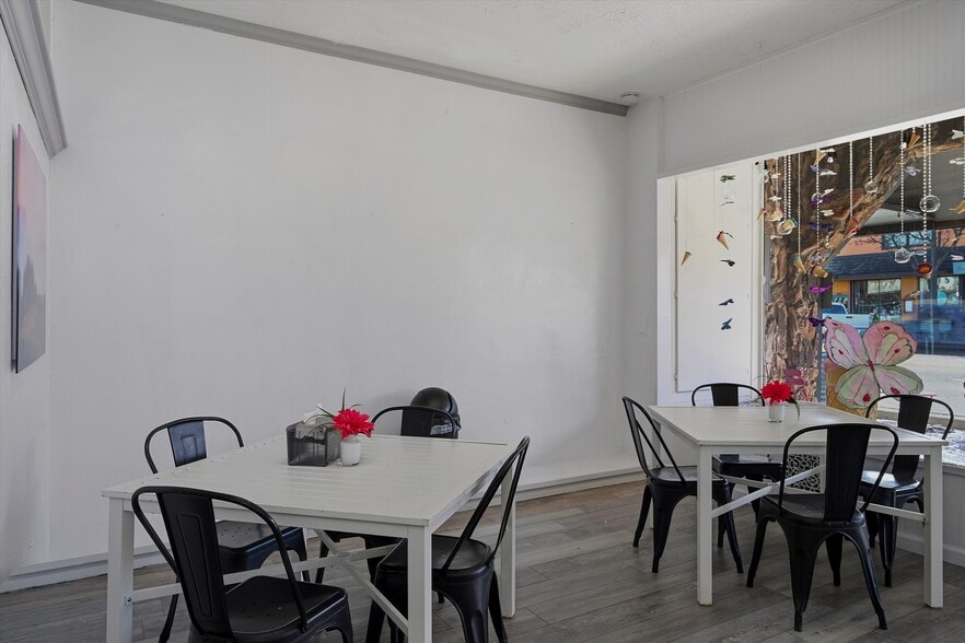 More Photos Of 3940 Main St, Kelseyville Storefront Retail Office For Sale