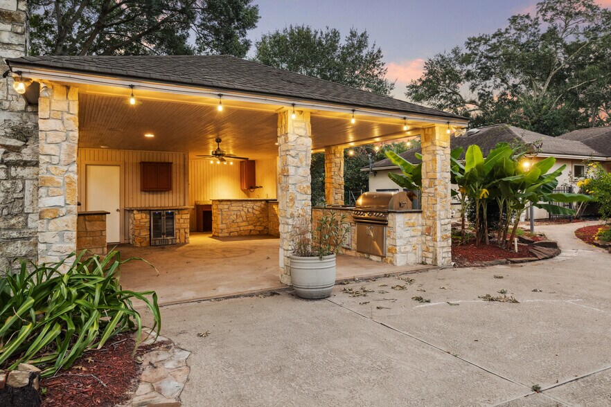 More Photos Of 16218 Barklea Rd, Cypress Land For Sale