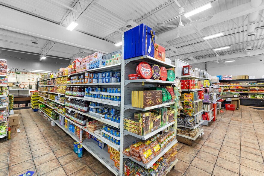 More Photos Of 36886 Ryan Rd, Sterling Heights Supermarket For Sale