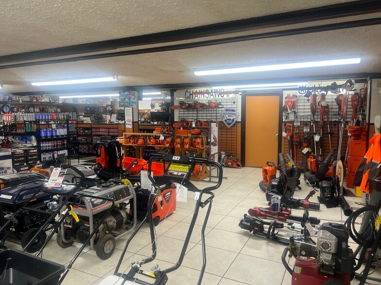 More Photos Of 10190 Old Indian Head Rd, Upper Marlboro Freestanding For Sale