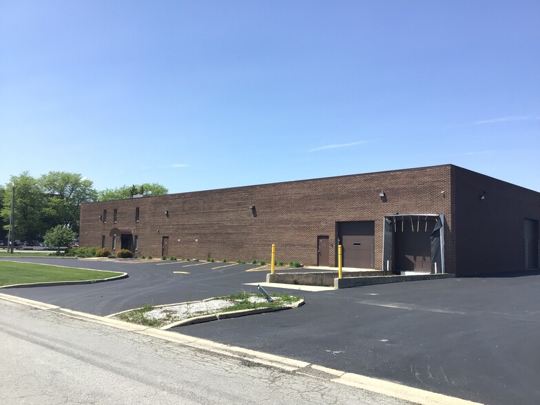 Primary Photo Of 435 W 194th St, Glenwood Manufacturing For Lease