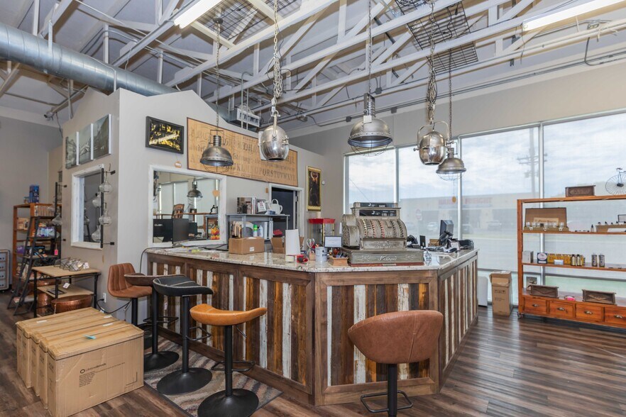 More Photos Of 5710 SW 45th Ave, Amarillo Freestanding For Sale