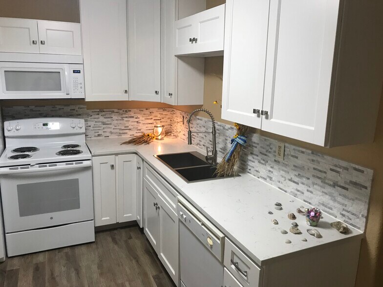 More Photos Of 4841 N Highway 35 N, Rockport Apartments For Sale