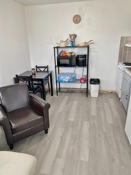 More Photos Of 300 Main St, Sherwood Apartments For Sale