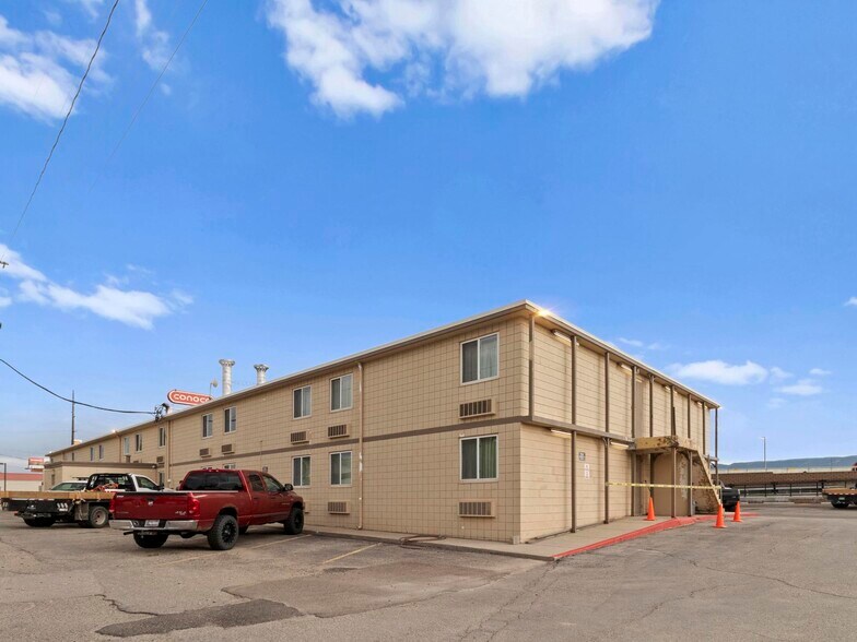 More Photos Of 100 W F St, Casper Hotel For Sale