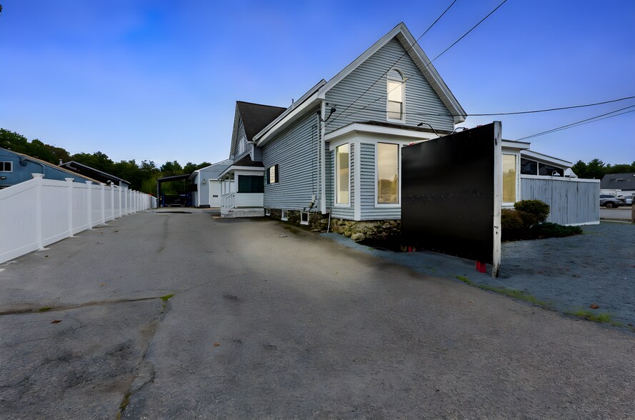 More Photos Of 280 Washington St, North Easton Light Distribution For Sale