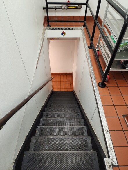 More Photos Of 165-02-165-04 Jamaica Ave, Jamaica Storefront For Sale