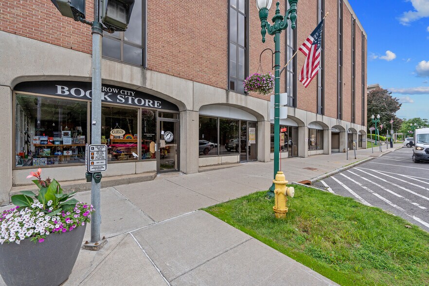 More Photos Of 144 Genesee St, Auburn Office For Sale