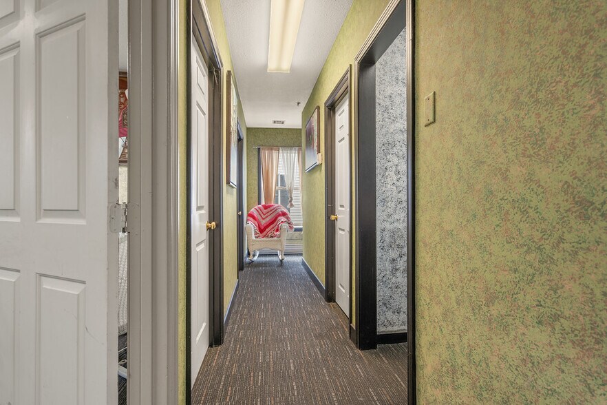 More Photos Of 56 N Bedford St, East Bridgewater Office For Sale