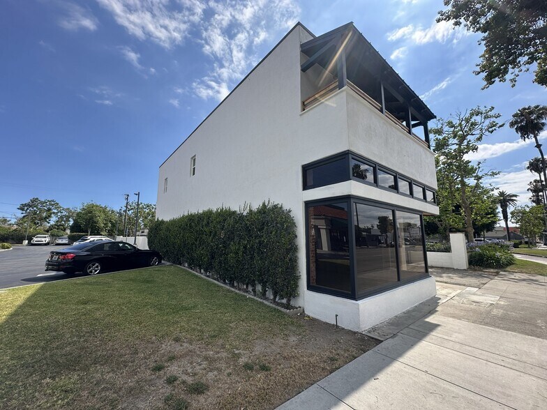 More Photos Of 604-606 W Lincoln Ave, Anaheim Storefront Retail Residential For Lease