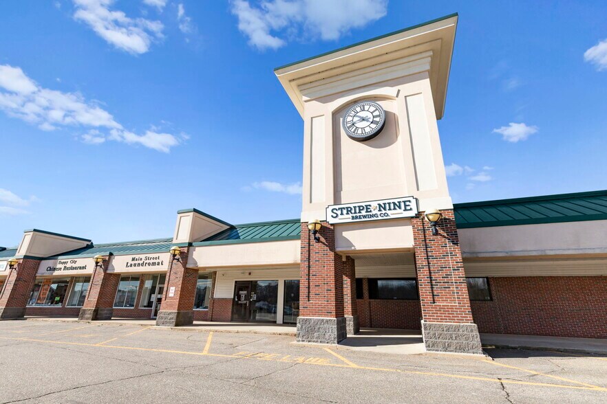 More Photos Of 8 Somersworth Plz, Somersworth Storefront For Sale