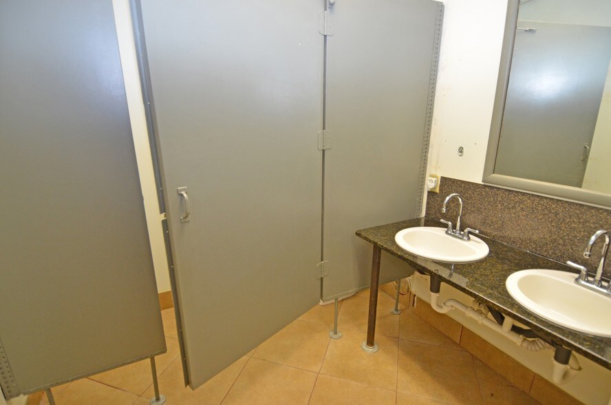 More Photos Of 6113-6121 Oakbrook Pky, Norcross Office For Sale