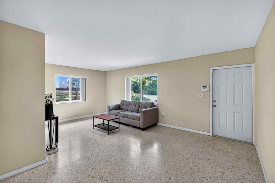 More Photos Of 8640 NE 2nd Ave, El Portal Office Residential For Sale