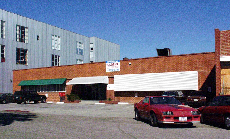 Primary Photo Of 1653 12th St, Santa Monica Warehouse For Lease