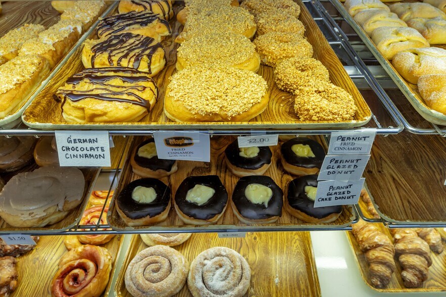 More Photos Of 531 Railroad Ave, Albany General Retail For Sale