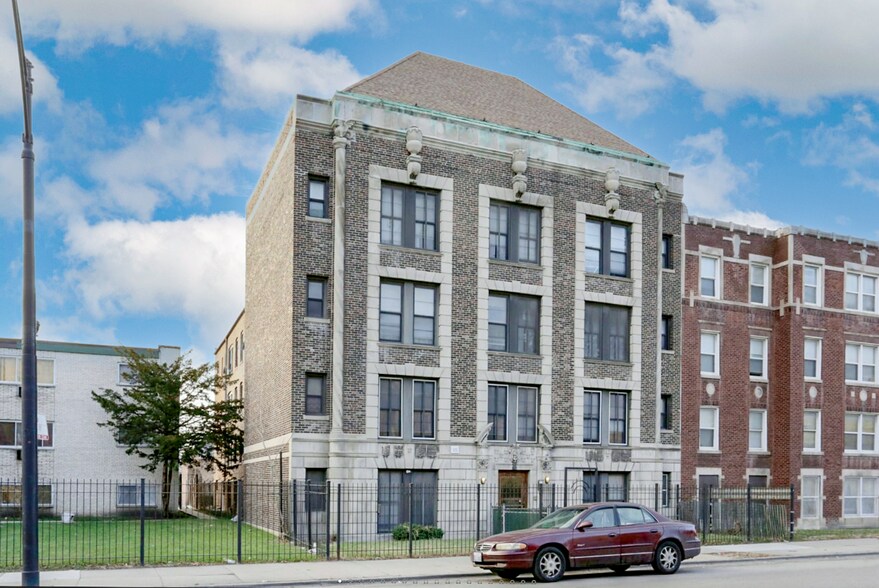Primary Photo Of 156-158 N Central Ave, Chicago Apartments For Sale