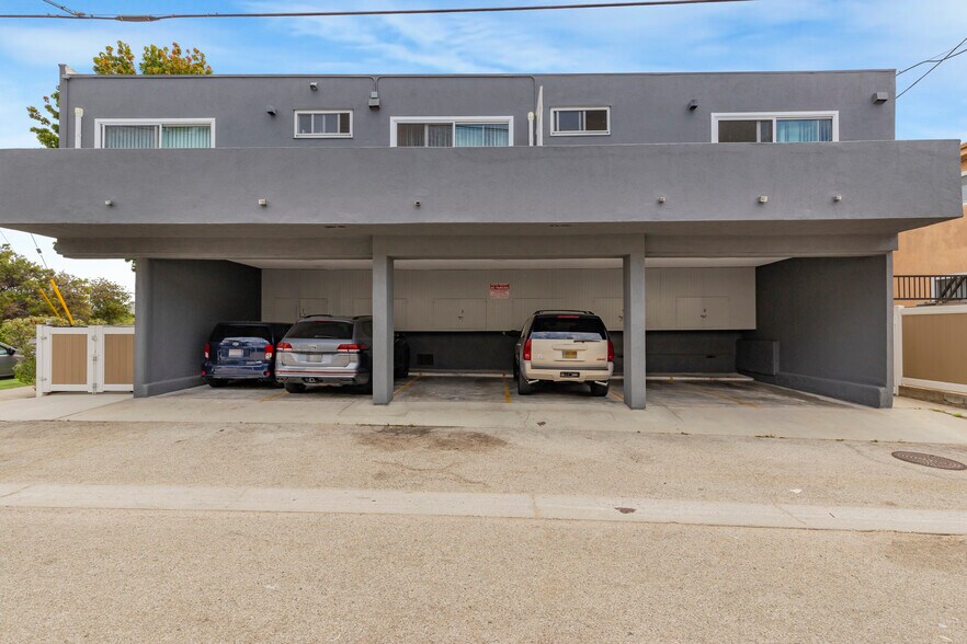 More Photos Of 7758 W 91st St, Playa del Rey Apartments For Sale