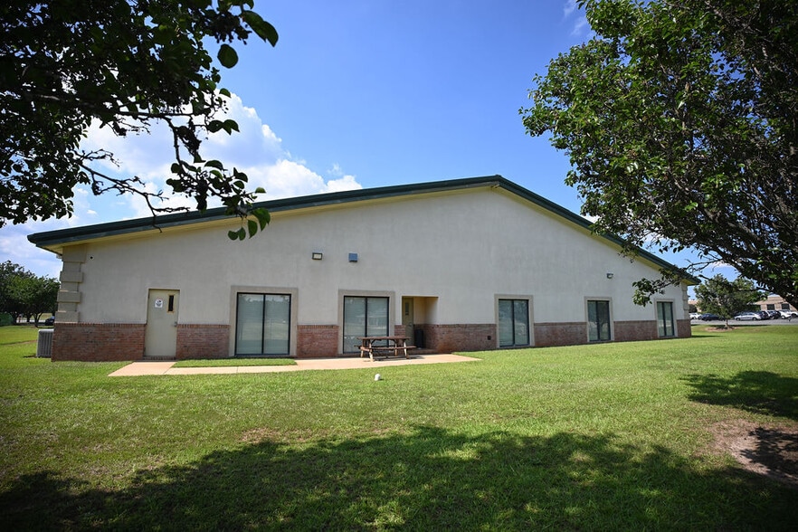 More Photos Of 96 Cohen Walker Dr, Warner Robins Medical For Sale