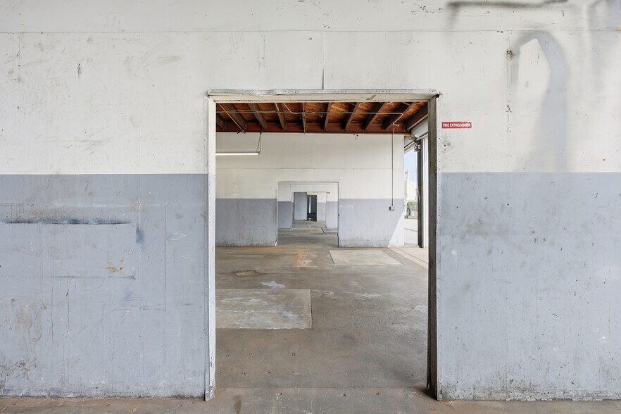 More Photos Of 4202 W El Segundo Blvd, Hawthorne Auto Repair For Sale