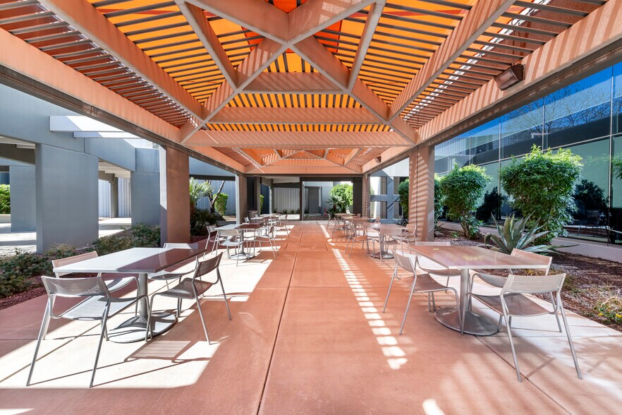 More Photos Of 2900 S Diablo Way, Tempe Unknown For Lease