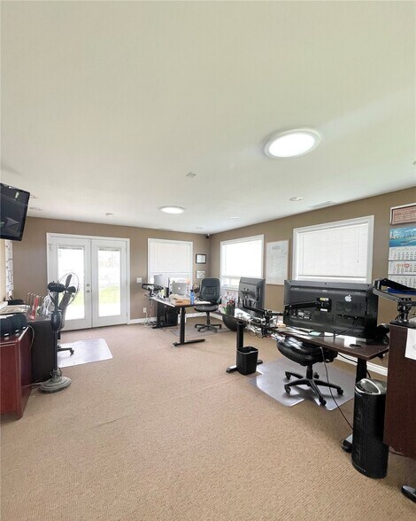 More Photos Of 2549 4th Ave N, Okanogan Office Residential For Sale