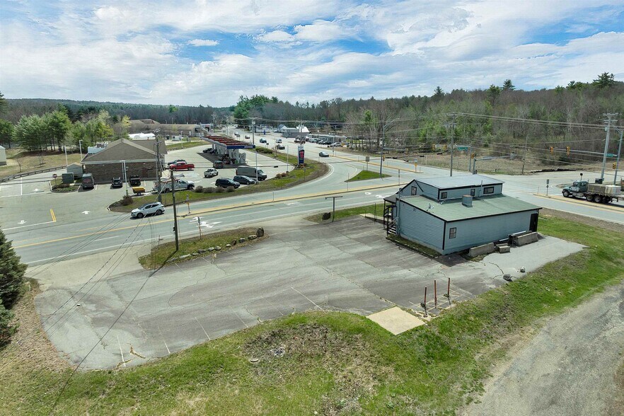 More Photos Of 6 Main St, Farmington Specialty For Sale