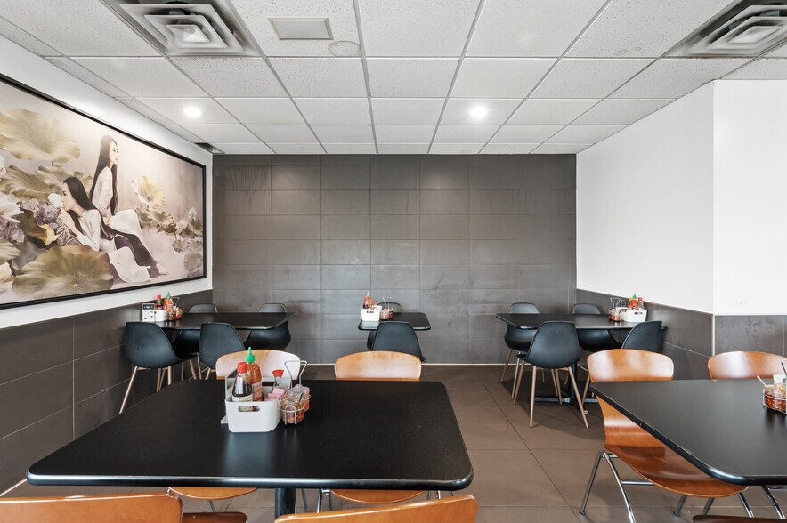 More Photos Of 7429 E River Rd, Fridley Restaurant For Sale