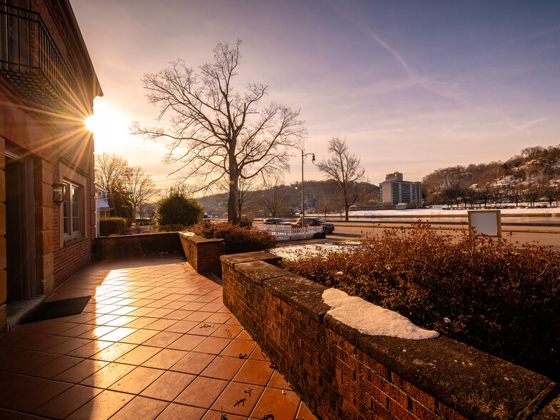 More Photos Of 1526 Kanawha Blvd E, Charleston Office Residential For Sale