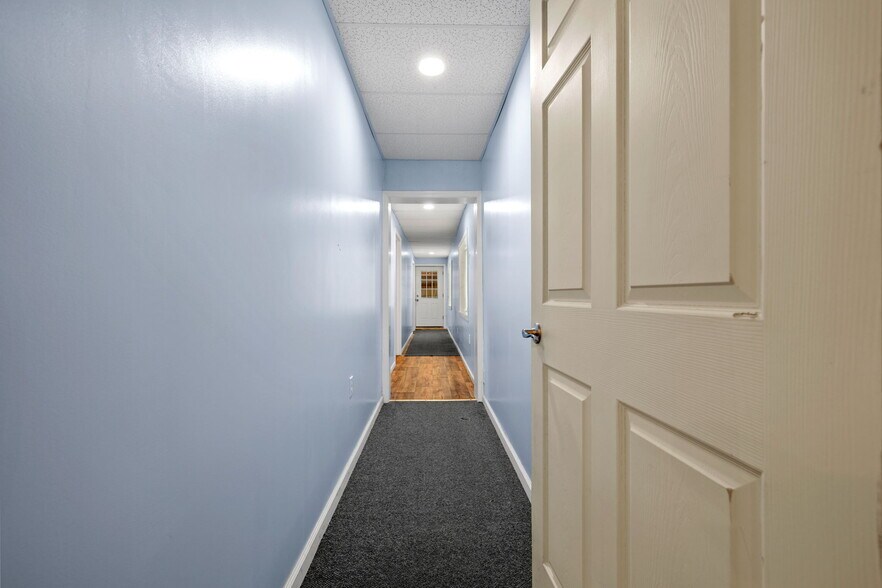 More Photos Of 306 College St, Greenfield Office For Sale