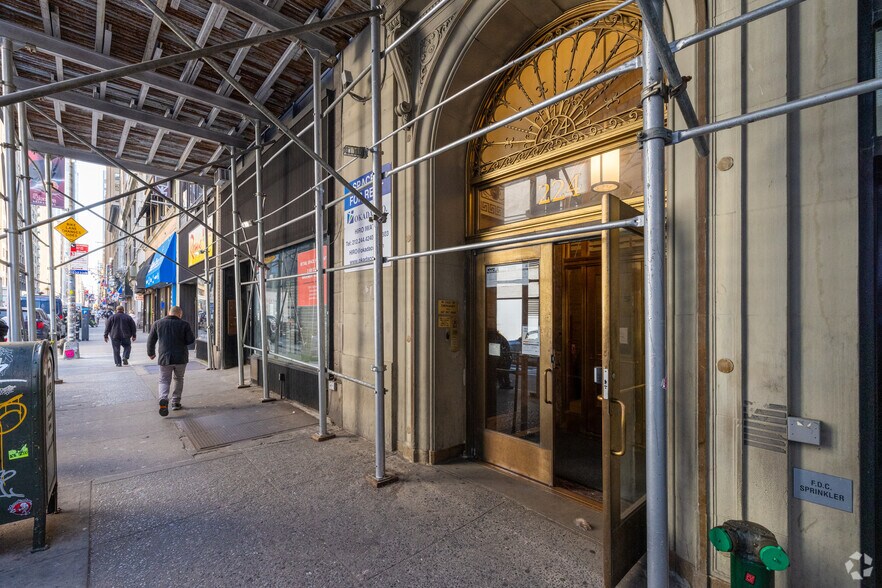 More Photos Of 224-232 W 30th St, New York Office For Sale