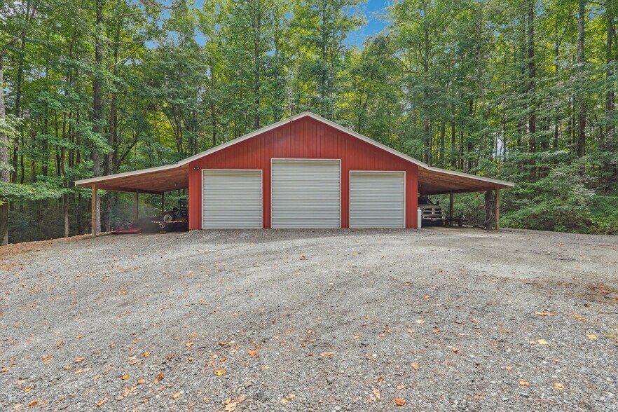 More Photos Of 3992 Doc Sams Rd, Cumming Flex For Sale