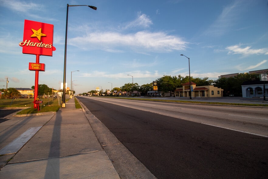 More Photos Of 504 W Vine St, Kissimmee Restaurant For Sale