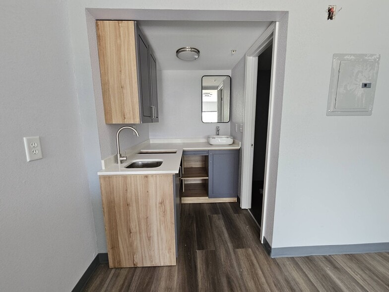 More Photos Of 1113 9th Ave SW, Bessemer Apartments For Sale