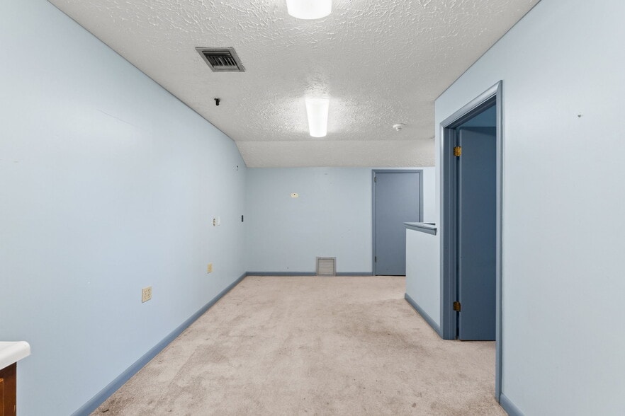 More Photos Of 215 W 6th St, Panama City Medical For Lease