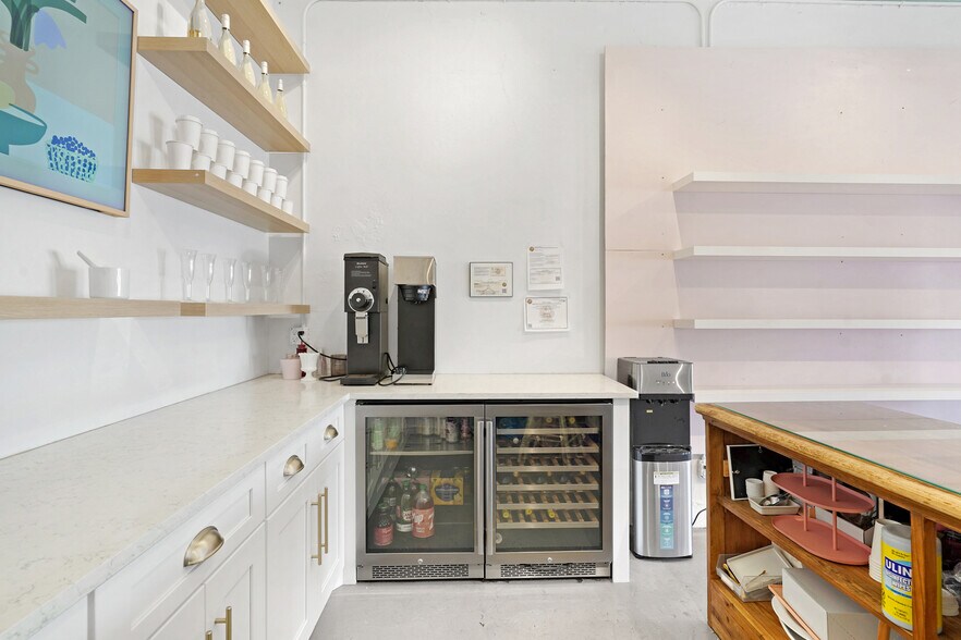 More Photos Of 63 San Marco Ave, Saint Augustine Storefront Retail Residential For Sale